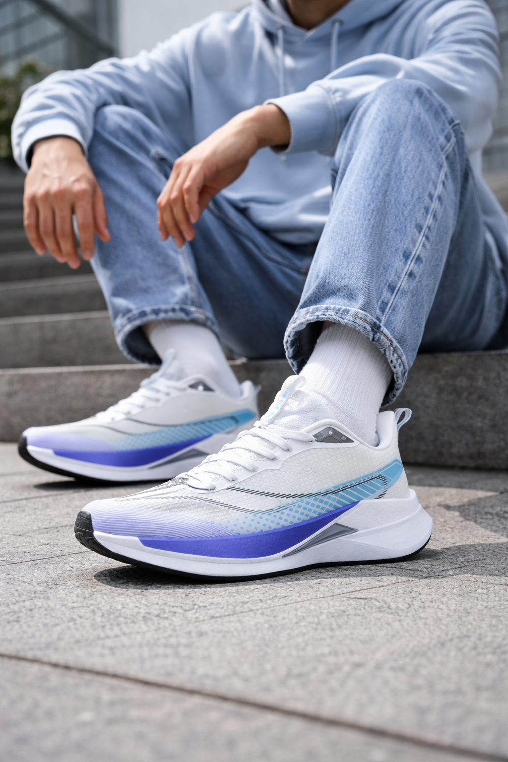 AeroPulse Pro Running Trainers